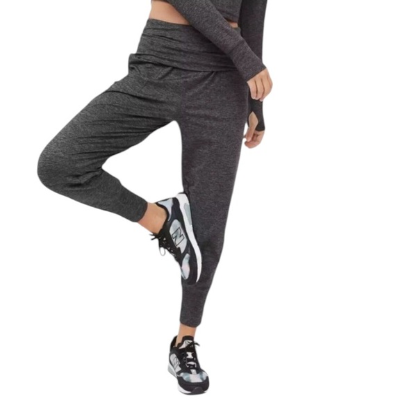 Aerie Offline Jogger - Picture 1 of 5